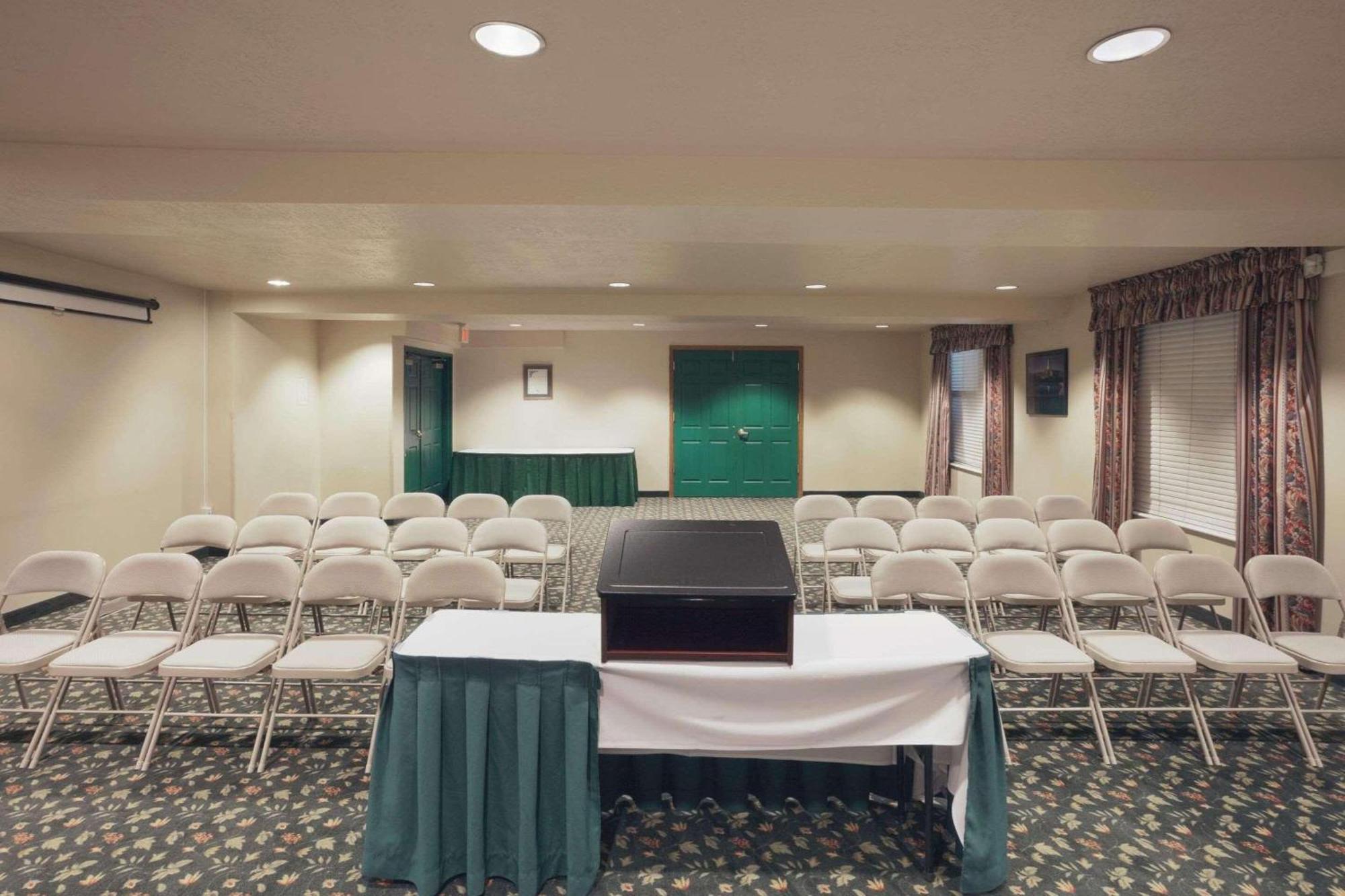 Country Inn & Suites By Radisson, West Valley City, Ut Екстериор снимка
